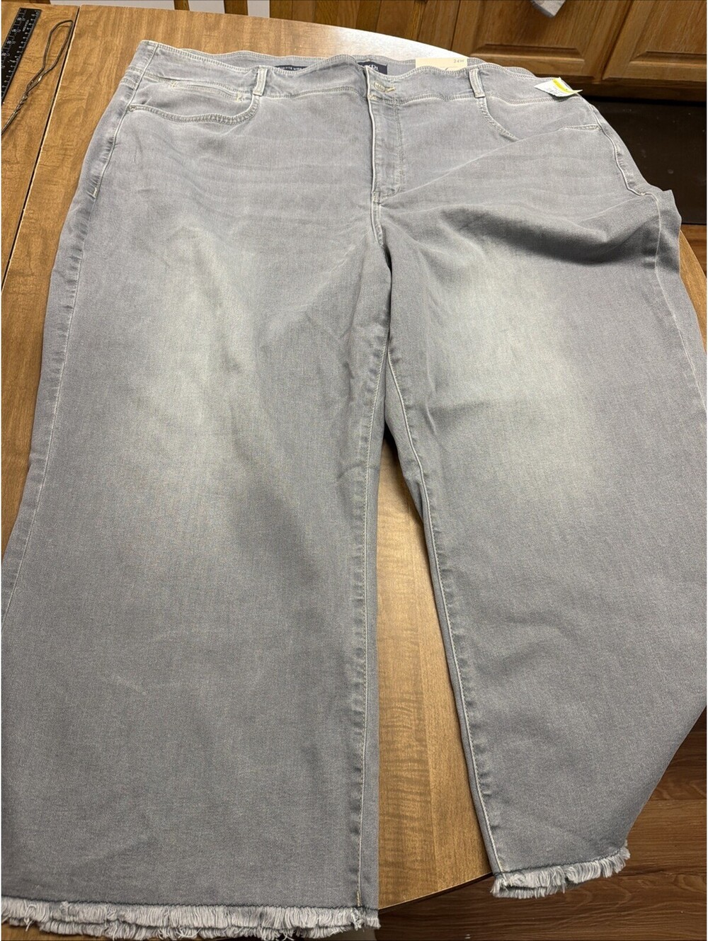 NYDJ Women’s Brigitte Wide Leg Capri Jeans Gray Size 24W Stretch Raw Hem Casual